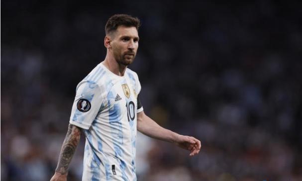 王欣瑜首战顺利过关！揭